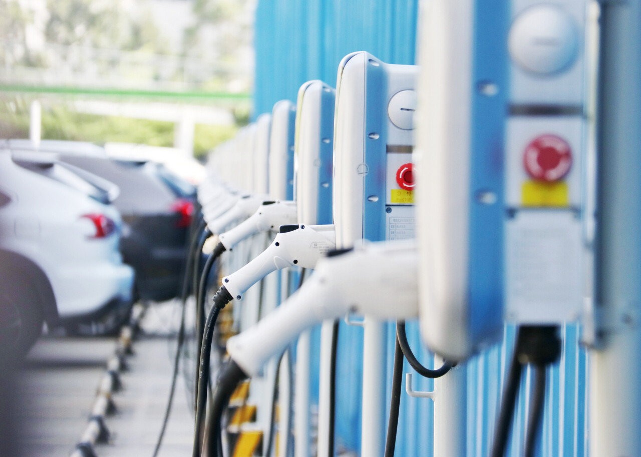 赋能新能源：汽车充电桩加盟利润分析！